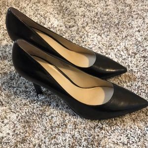 Nine West Black Leather Pumps Size 9M